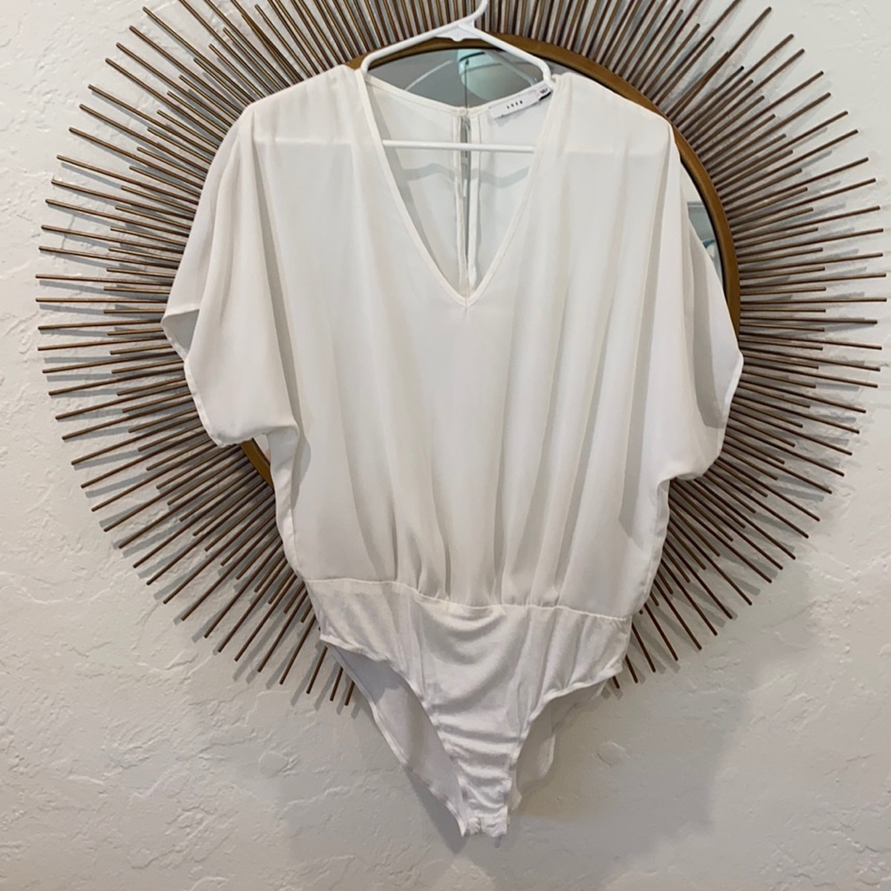 White, loose fitted bodysuit